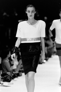 Gianfranco_Ferre_SS1987_Martine_05.thumb.jpg.8e7ccde152745385e5e94e9b0e0d6bce.jpg
