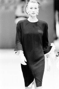 Gianfranco_Ferre_SS1988_HC_Martine_02.jpg
