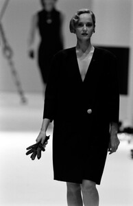 Gianfranco_Ferre_SS1989_Alda_01.jpg