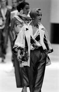 Gianfranco_Ferre_SS1989_Alda_06.jpg