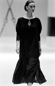 Gianfranco_Ferre_SS1989_Aly_02.jpg