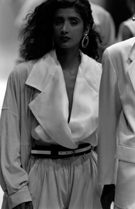 Gianfranco_Ferre_SS1989_Anjani_03.thumb.jpg.1e3d3d28ee878afc69e35e37e8bd9397.jpg