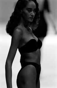 Gianfranco_Ferre_SS1989_Ann_Fiona_10.jpg
