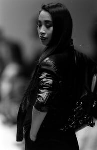Gianfranco_Ferre_SS1989_Anna_Bayle_05.jpg
