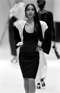 Gianfranco_Ferre_SS1989_Anna_Bayle_09.jpg