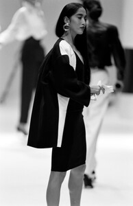 Gianfranco_Ferre_SS1989_Anna_Bayle_11.jpg