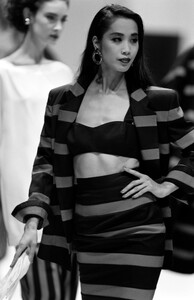 Gianfranco_Ferre_SS1989_Anna_Bayle_18.jpg