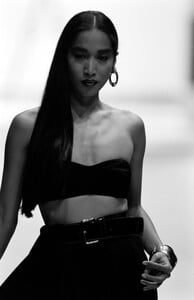 Gianfranco_Ferre_SS1989_Anna_Bayle_21.jpg