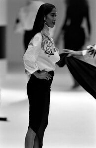 Gianfranco_Ferre_SS1989_Anna_Bayle_22.jpg