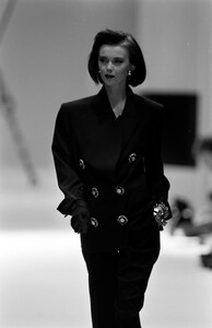 Gianfranco_Ferre_SS1989_Brynja_04.jpg