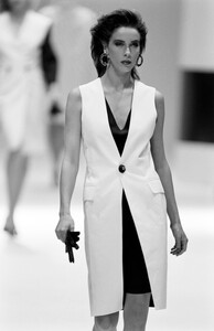 Gianfranco_Ferre_SS1989_Clarissa_03.jpg