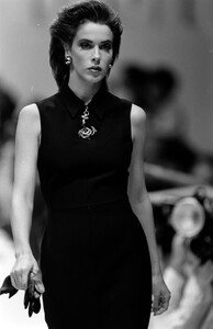 Gianfranco_Ferre_SS1989_Clarissa_08.jpg