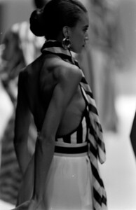 Gianfranco_Ferre_SS1989_Karla_07.jpg