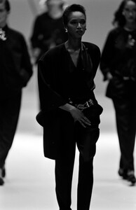 Gianfranco_Ferre_SS1989_Katoucha_02.jpg
