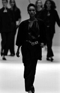 Gianfranco_Ferre_SS1989_Katoucha_03.jpg