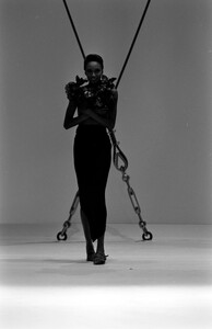 Gianfranco_Ferre_SS1989_Katoucha_07.jpg