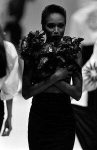 Gianfranco_Ferre_SS1989_Katoucha_08.jpg
