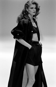 Gianfranco_Ferre_SS1989_Nicoletta_01.jpg