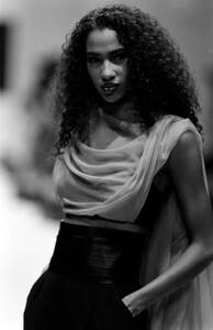 Gianfranco_Ferre_SS1989_Sonia_Cole_16.jpg