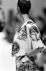 Gianfranco_Ferre_SS1989_Susanna_10.jpg