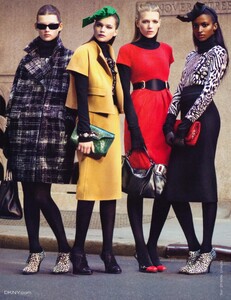 Goldberg_DKNY_Fall_Winter_2009_10_01.thumb.jpeg.2ee74c26a17987822ba0083d1b9c802d.jpeg
