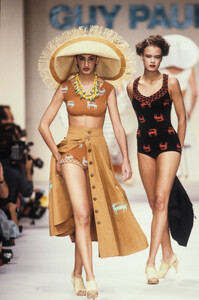 Guy Paulin SS 1989 Ceyla 02.jpg