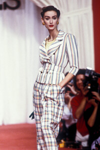 Hermes SS 1989 14.jpg