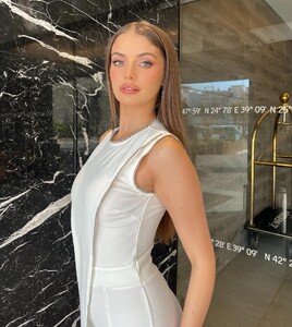 Ins67545226290_01e46dfb2b5f433db3682f4708a7b6e1.jpg