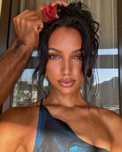 Island girl (1).jpg