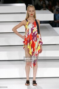 Ives s06neon--110252575-SPFW--.jpg