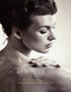Jansson_Donna_Karan_Cashmere_Mist_2009_03.thumb.jpeg.5090dc589fba8094da92cfa7a8821410.jpeg