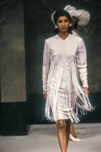 Jean Louis Scherrer 1989 Haute Couture 106.jpg