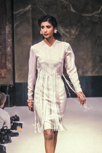 Jean Louis Scherrer 1989 Haute Couture 109.jpg