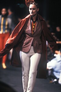 Jean_Paul_Gaultier_SS1989_Therese_Bachy_01.jpg