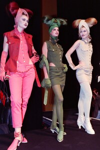 Jean_Paul_Gaultier_SS1989_Therese_Bachy_04.jpg