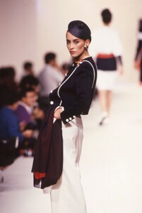 Lanvin_SS1989_CynthiaAnthonio_05.thumb.jpg.35e3744cfffc63788a06798f5ad3619f.jpg