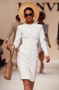 Lanvin_SS1989_Karla_01.thumb.jpg.e75dbf5b571c866faaa293c527a326d6.jpg