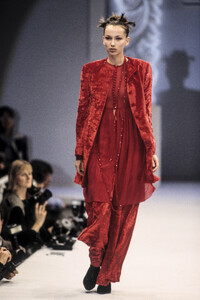 LucianoSoprani1994WomenRTW12.thumb.jpg.e075e055b2de78d26984c17c52483834.jpg