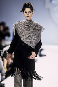LucianoSoprani1994WomenRTW13.thumb.jpg.ec7590eccae1d126e311941bc1069e04.jpg