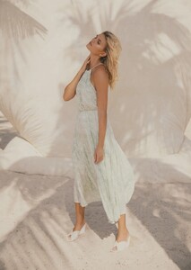 Lusana-wireframe-campaign-resort22-3.jpg