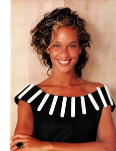 MarieClaireUK_April1990_22.jpg
