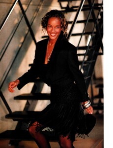 MarieClaireUK_April1990_23.jpg