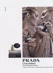 Meisel_LEau_Ambree_by_Prada_Fragrance_2009_01.thumb.jpeg.406ceb68de5653d26c789bf26a82e25c.jpeg