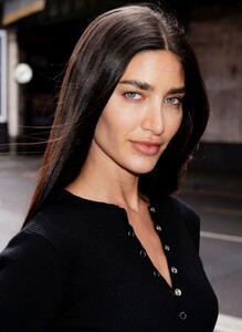 MiaMatteazzi1b4.thumb.jpg.a8e30b2272d7ca111dca8a8d96773e07.jpg