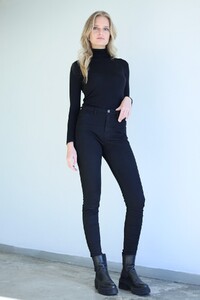 MonikaKwasny1b3.thumb.jpg.a369d2740a59c2851af57972dcdb1d13.jpg