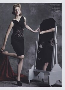Munro_Moschino_Fall_Winter_2009_10_02.thumb.jpeg.d651050146d8660d36158a3e9979185d.jpeg