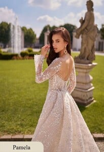 Pamela7-700x1024.jpg