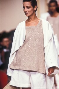 Patrick_Kelly_SS1989_Betty_03.thumb.jpg.ac37a61134c8d331dafe561e286f2345.jpg