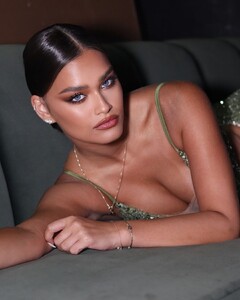 ROMI @the_romi_frenkel FOR @dancing.with.stars.il #MAKEUPBYASAFBABO @oshersaadon_ @rikidalal_official @itmodels @omriyaari @keshet12 _#makeup #makeuptutorial #makeupartist #makeupforever #makeupoftheday #portr (3).jpg