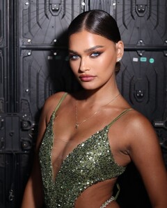 ROMI @the_romi_frenkel FOR @dancing.with.stars.il #MAKEUPBYASAFBABO @oshersaadon_ @rikidalal_official @itmodels @omriyaari @keshet12 _#makeup #makeuptutorial #makeupartist #makeupforever #makeupoftheday #portr (4).jpg